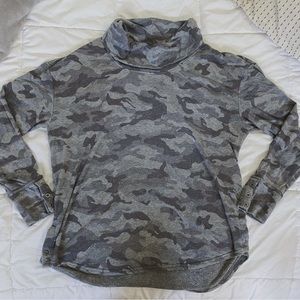 Jane and Delancey Camo Print Sweatshirt - Size XL, Lightweight, Cow Neck